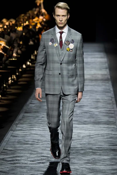 Look 47